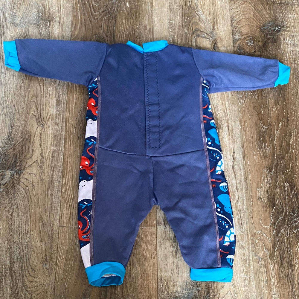 Warm Infant Wet Suit / Swim Suit - Picture 3 of 7